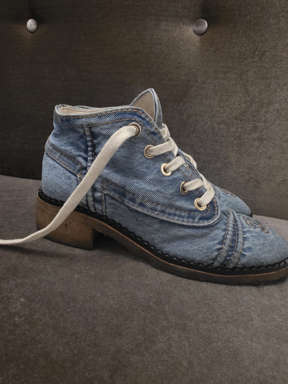 CHANEL 2020 Light Blue Denim Lace-Up Sneakers with White Laces - Picture 4 of 4